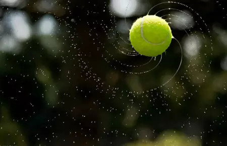【 网球技巧 】教你打网球时敢于直面刺眼的阳光